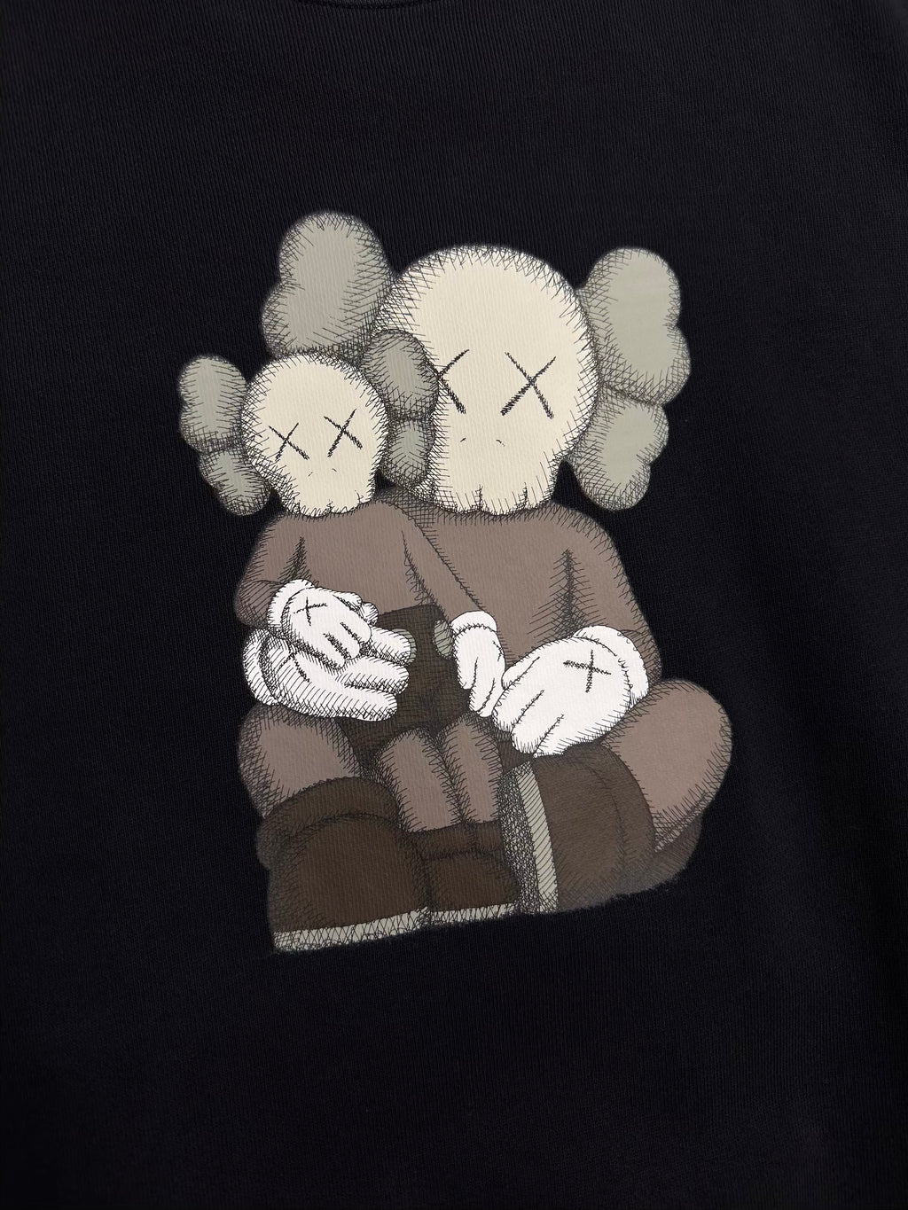 KAWS X UNIQLO SWEATSHIRT