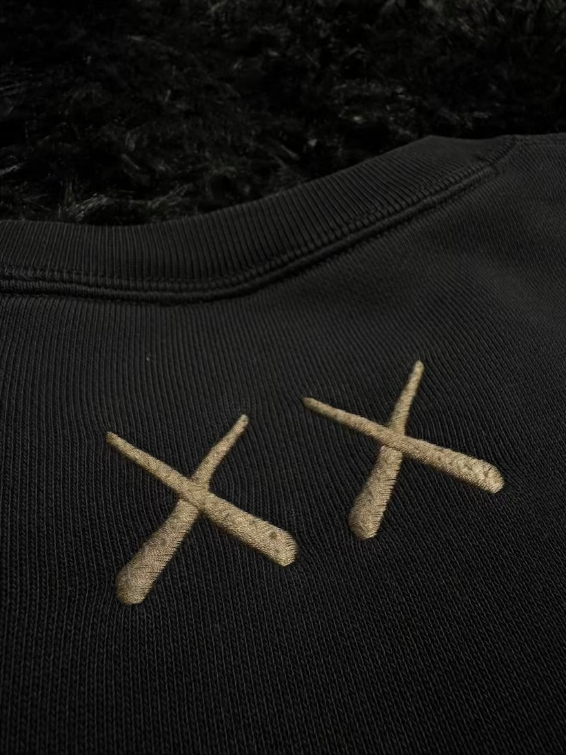 KAWS X UNIQLO SWEATSHIRT