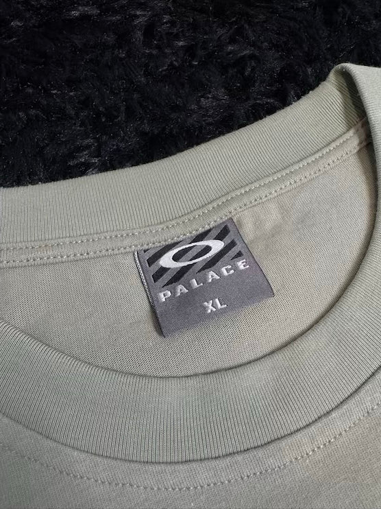 PALACE X OAKLEY LOGO T-SHIRT